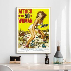 cartel de pelicula el ataque de la mujer de 50 pies