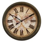 reloj con mapa mundial