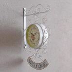 reloj de estacion blanco