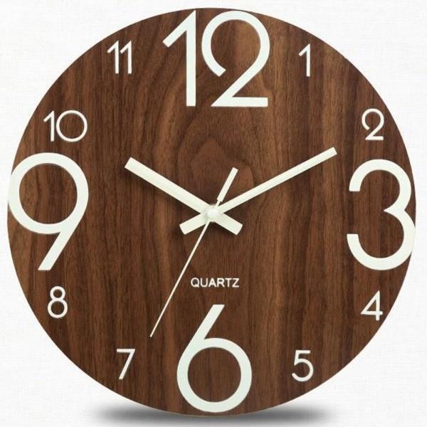 reloj de pared marron reloj de pared marron