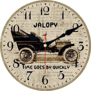 reloj de pared de auto viejo