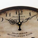 reloj de pared con pendulo