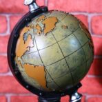 reloj globo terrestre