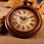 reloj de madera vintage