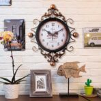 reloj vintage de hierro forjado