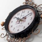 reloj vintage de hierro forjado