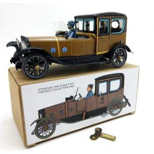 viejo carro de hojalata