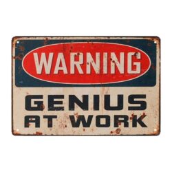 placa metal genio en el trabajo